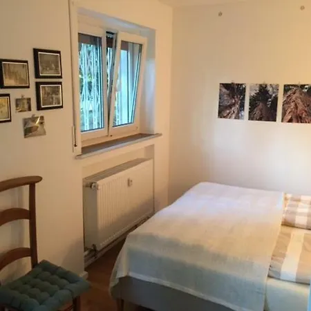Schoenes Appartement Mit Gartenblick Baden-Baden Buitenkant foto
