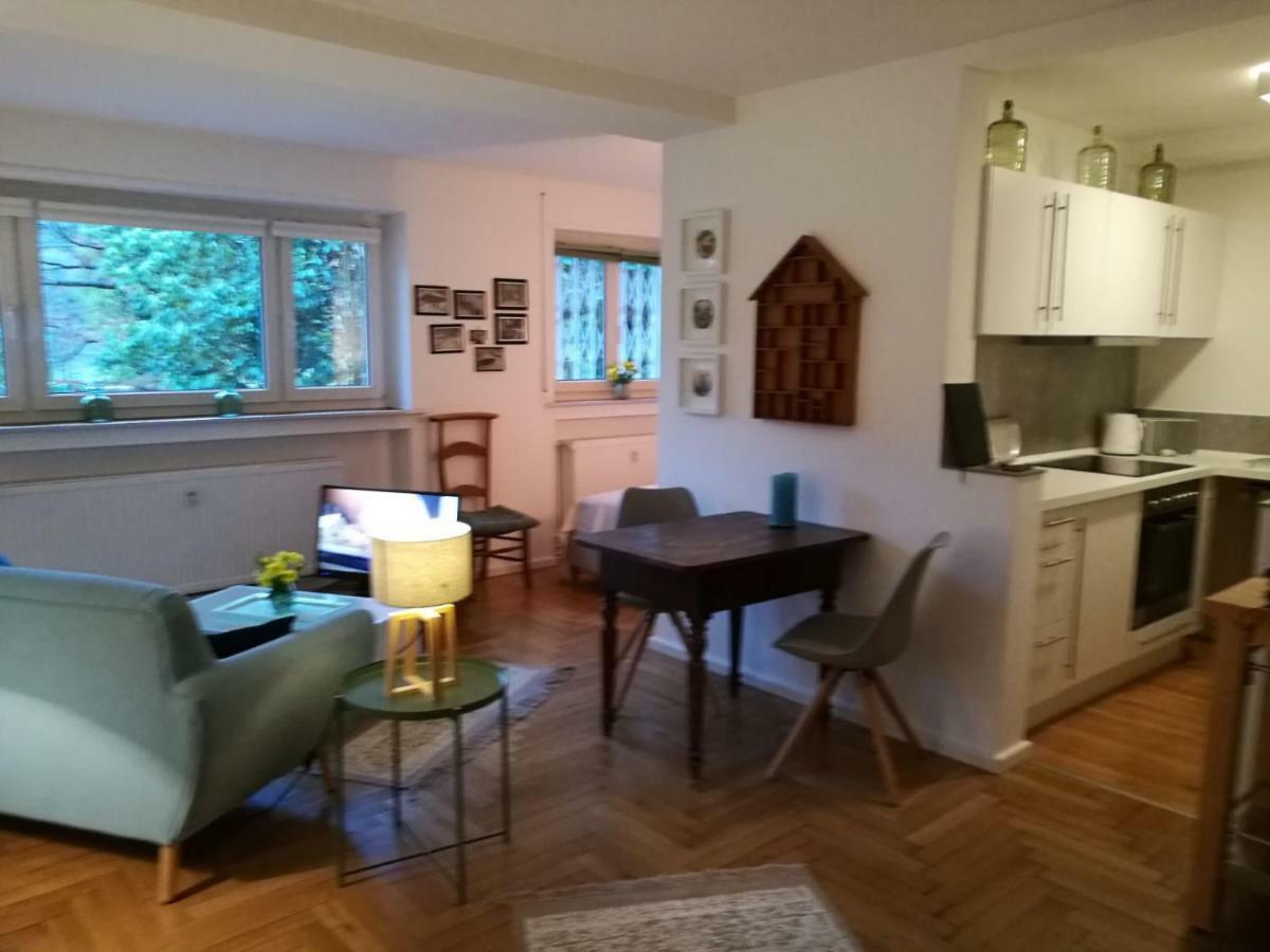 Schoenes Mit Gartenblick Apartment Baden-Baden